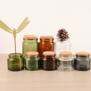 Tarro de vela de vidrio pequeño verde marrón a bajo precio del fabricante con tapa de corcho para tarros de vela de muestra - Product Image 5