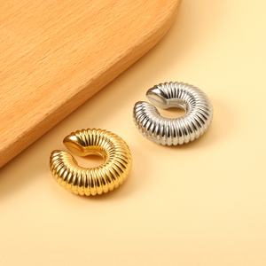 Customized Jewelry 18K Gold Plated Stainless Steel Chunky Hoop <b>Earrings</b> Minimal Thick Hollow Statement <b>Earring</b> <b>Ear</b> <b>Cuff</b> for Wome - Product Image 4