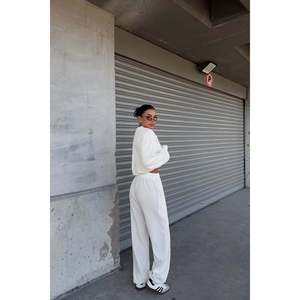 Conjunto de Traje Blanco Albinia para Mujer - Product Image 1