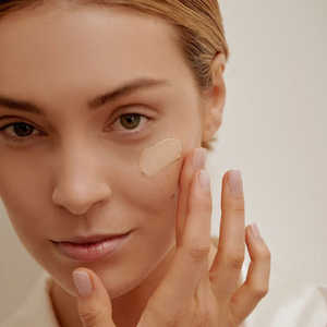 CC CREAM SPF 50 - Tamaño de Viaje - Product Image 3