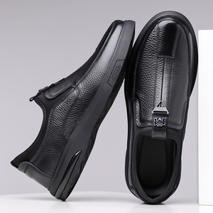 รองเท้าโลฟเฟอร์แบบสวมสำหรับผู้ชาย หนังวัวแท้คุณภาพสูง ระบายอากาศได้ดี พื้นรองเท้าทำจากยางแบบส้นเตี้ย รองเท้าลำลอง - Product Image 2