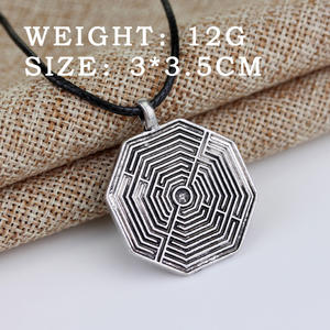 The Maze Runner Antique Silver <strong>Labyrinth</strong> Pendant Collana Necklace Greenies Runners - Product Image 3
