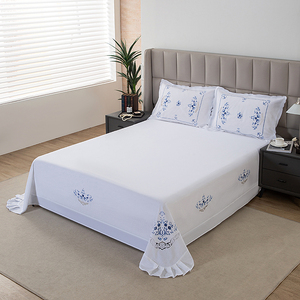 <span class=keywords><strong>Housse</strong></span> <span class=keywords><strong>de</strong></span> <span class=keywords><strong>couette</strong></span> en coton <span class=keywords><strong>de</strong></span> luxe, ensemble 3 pièces, blanc avec broderie bleue, travail <span class=keywords><strong>de</strong></span> découpe délicat, King/Queen, douce, respirante, literie - Product Image 4