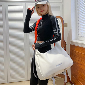 Sac de yoga minimaliste en tissu Oxford pour femme, grande capacité, à bandoulière, idéal pour la pratique et les voyages - Product Image 2