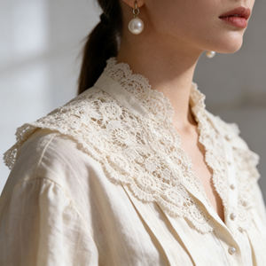 Blusa de Mujer Personalizada, Color Beige, Poliéster y Elastano, Transpirable, Cuello en V, Encaje de Crochet Hecho a Mano, Elegante, Manga Larga - Product Image 1