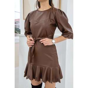 Robe mini en satin écologique avec détail portefeuille et lien, robe de cocktail moderne à taille naturelle - Product Image 2