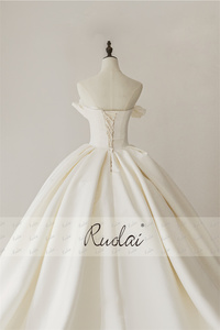 Ruolai ZD05150 Satén festoneado Escote asimétrico Vestido de baile Vestido de novia <span class=keywords><strong>civil</strong></span> para novia con tren Catedral - Product Image 4