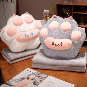 Coussin-couverture super doux 3-en-1 en peluche patte de chat de dessin animé pour anniversaire, avec rembourrage en coton PP, chauffe-mains et coussin de sieste de bureau, idéal comme cadeau. - Product Image 5
