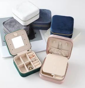 Estuche de Viaje de Terciopelo Personalizado al por Mayor para Joyas, Caja Portátil Elegante para Guardar Anillos, Pendientes y Collares - Product Image 3