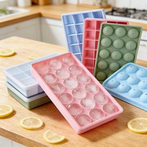 Venta al por mayor: Bandeja de silicona de alta calidad para cubitos de hielo de fácil desmolde, con 15/24 rejillas, molde de silicona personalizado para hielo. - Product Image 4