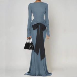 เดรสยาวทรงเข้ารูป แขนยาว แต่งโบว์ ด้านหลังรัดรูป ทรงเมอร์เมด - Product Image 1