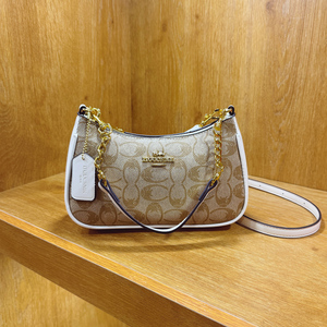 <span class=keywords><strong>Sac</strong></span> à <span class=keywords><strong>main</strong></span> pour femmes de style vintage. Fabriqué en matériau PU de haute qualité. Sacs à <span class=keywords><strong>main</strong></span> de marque de <span class=keywords><strong>luxe</strong></span>.739 - Product Image 5
