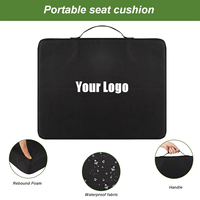 Coussin de siège rectangulaire tissé portable en gros avec rembourrage en éponge, housse antidérapante, poignée et support imperméable pour les fesses en extérieur