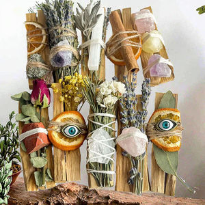 Diffuseur d'<span class=keywords><strong>encens</strong></span> en bois naturel avec cristaux de pierres précieuses brutes, kit de purification avec <span class=keywords><strong>sauge</strong></span> <span class=keywords><strong>blanche</strong></span> et bâtonnets de Palo Santo pour la purification religieuse et la purification de la maison - Product Image 2