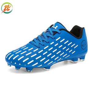 <span class=keywords><strong>Scarpe</strong></span> Sportive Antiscivolo Basse 2026 per Ragazzi e Ragazze, <span class=keywords><strong>Scarpe</strong></span> da Calcio con <span class=keywords><strong>Tacchetti</strong></span> Lunghi per Allenamento, Suola per Erba Sintetica e Futsal - Product Image 1