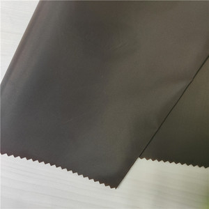 Tissu en taffetas 100% polyester 210T <span class=keywords><strong>enduit</strong></span> de PU, imperméable 3000 mm, pour imperméable, veste, parapluie - Product Image 4