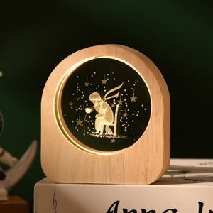 Veilleuse LED personnalisée en boule de cristal 3D sculptée, mini base en bois lumineuse avec technique de polissage, ornements de bureau créatifs - Product Image 3