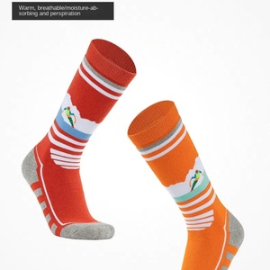 Chaussettes de sport personnalisées à semelle éponge, écologiques, à séchage rapide, pour adultes et enfants, idéales pour le ski et la randonnée en montagne - Product Image 3