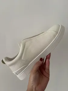 <span class=keywords><strong>Scarpe</strong></span> Sportive <span class=keywords><strong>da</strong></span> <span class=keywords><strong>Uomo</strong></span> in Vera Pelle, Casual, per Skateboard ed Escursionismo, Suola Piatta, Chiusura con Fascia Elastica, Suola in Gomma, Bianche - Product Image 2