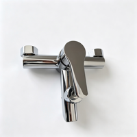 Robinet Mitigeur Mural Chromé Effet Miroir pour Baignoire et Douche, en Alliage de Zinc, Monocommande Chaud/Froid, pour Projets Hôteliers et Villas