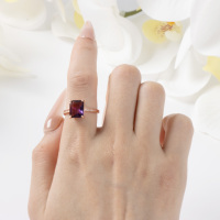 Bague de fiançailles tendance en or rose avec améthyste violette et zircone cubique, ajustable, design à double sangle, bague de cocktail élégante