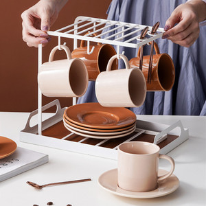 Tazza e piattino da tè <span class=keywords><strong>in</strong></span> ceramica personalizzati smaltati colorati personalizzati Set tazza da tè e piattino europei con supporto <span class=keywords><strong>in</strong></span> <span class=keywords><strong>ferro</strong></span> - Product Image 2