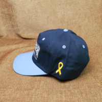 Casquette de baseball personnalisée avec broderie de marque contrastante, visière incurvée, 5 panneaux et taille ajustable