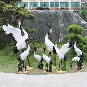ประติมากรรมนกกระเรียนขาวประดิษฐ์ นกกระเรียนหงอนแดง สำหรับตกแต่งสวนกลางแจ้ง บ่อน้ำ และจัดสวน - Product Image 4