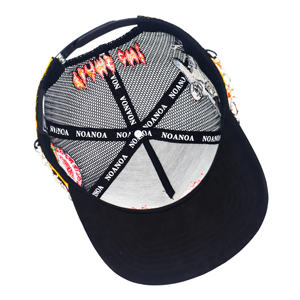 Gorras Trucker TCAP Personalizadas de China con Cristales de Imitación y Cadena Metálica - Product Image 6