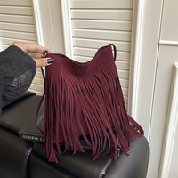 Sac à bandoulière Hobo en cuir vintage et daim avec pompons pour femme, sac messager à franges tendance, vente en gros