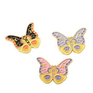 Spilla in Metallo YIZHE all'Ingrosso, Stile Giapponese, Creativa a Forma <span class=keywords><strong>di</strong></span> Farfalla, Insetto, Cartone Animato, Tema Animale, Decorazione per Matrimoni, Regali - Product Image 1