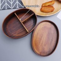Boîte à bento japonaise en bois brun personnalisée, portable, style sushi, avec compartiments.