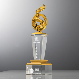 Trofeo grabado personalizado de alta calidad Formas de Lobo y ciervo Medallas de cristal Decoración de premios Trofeo de premio impreso UV - Product Image 3