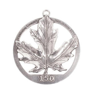 زخرفة أوراق شجرة القيقب بيوتر - Product Image 1