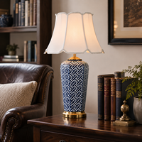 Lampe de table en céramique rétro, style chinois, fabriquée à la main en usine, pour salon, hôtel, chambre à coucher, lampe de lecture LED décorative
