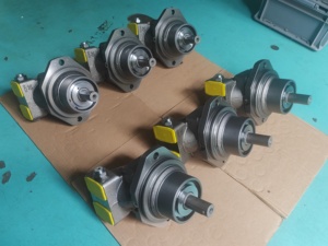 มอเตอร์ไฮดรอลิก F12-030-SF-WS-X-284-MUVL-B0 F12-030-SF-CS-P-000-MUVL-B0 3722002 อุปกรณ์ส่งกำลังอุตสาหกรรม ระบบส่งกำลังแบบไหลสูง - Product Image 1