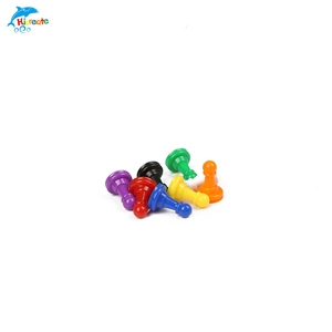 Pièces <span class=keywords><strong>de</strong></span> pions <span class=keywords><strong>de</strong></span> jeu en plastique en bois <span class=keywords><strong>de</strong></span> nouvelle conception <span class=keywords><strong>de</strong></span> taille personnalisable pour <span class=keywords><strong>jeux</strong></span> <span class=keywords><strong>de</strong></span> <span class=keywords><strong>société</strong></span> - Product Image 5