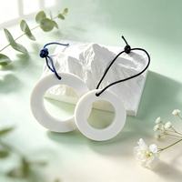 Diffuseur d'arômes rond suspendu personnalisé en pierre, anneau diffuseur en plâtre gypse parfumé, ornement pour voiture, armoire, décoration intérieure, OEM