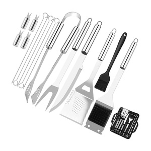 Accesorios para Asar a la Parrilla, Juego de 15 Utensilios de Acero Inoxidable con Bolsa de Transporte, Kit de Parrilla para Acampar al Aire Libre - Product Image 1