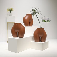 Mannequin de présentation demi-corps en plastique, taille extra-large, marron, pour hanches courbes BBL, modèle de buste féminin, exportation très demandée Afrique Amérique du Nord