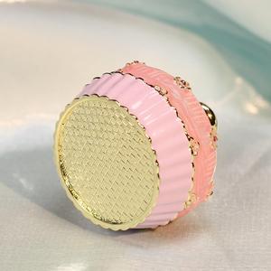 Scatola Portagioie in Lega Smaltata Placcata Oro Stile Lusso Leggero, Mini Scatola Porta Anelli a Forma di Torta, <span class=keywords><strong>Regalo</strong></span> per San Valentino e <span class=keywords><strong>Laurea</strong></span> - Product Image 5