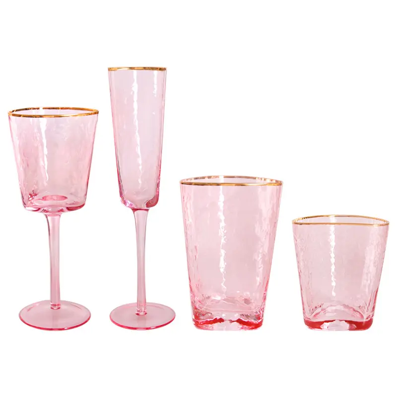 Fabricantes de taças de vinho personalizadas baratas em forma de triângulo, copos de cristal de ouro grosso e forte, copos de vidro cor rosa