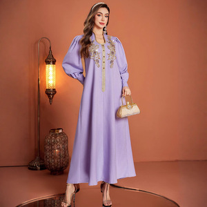 Vestido Largo Elegante ZF3171 en Poliéster Morado con Corte en A, Mangas Abullonadas y Cuello Tipo Calabaza - Product Image 1