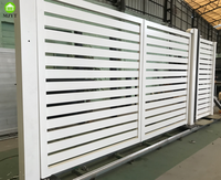 Porte d'allée blanche de luxe de conception supérieure Double porte de panneau de clôture de sécurité principale pour le service de modélisation 3D d'appartement de villa inclus