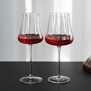 เหยือกไวน์<span class=keywords><strong>ล</strong></span>ายทางแนวตั้ง ขนาดใหญ่ ปากเฉียง พร้อมชุดแก้วไวน์ คริสตั<span class=keywords><strong>ล</strong></span><span class=keywords><strong>ล</strong></span>ายทวิล สำหรับไวน์แดง - Product Image 4