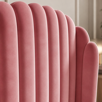 Lit double capitonné style glamour français avec tête de lit rose en forme de pétale et sommier à lattes en bois pour chambre de fille - Vente en gros
