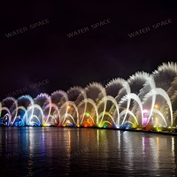 Fontaine musicale colorée dansante avec buses oscillantes 1D 2D, fontaine flottante pour lac, étang, place, décoration paysagère extérieure