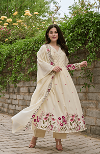 Conjunto de Salwar Kameez Rosa con Bordado Floral, Corte Regular, Secado Rápido, Ropa Tradicional India y Pakistaní para Mujer, para Fiestas - Product Image 4