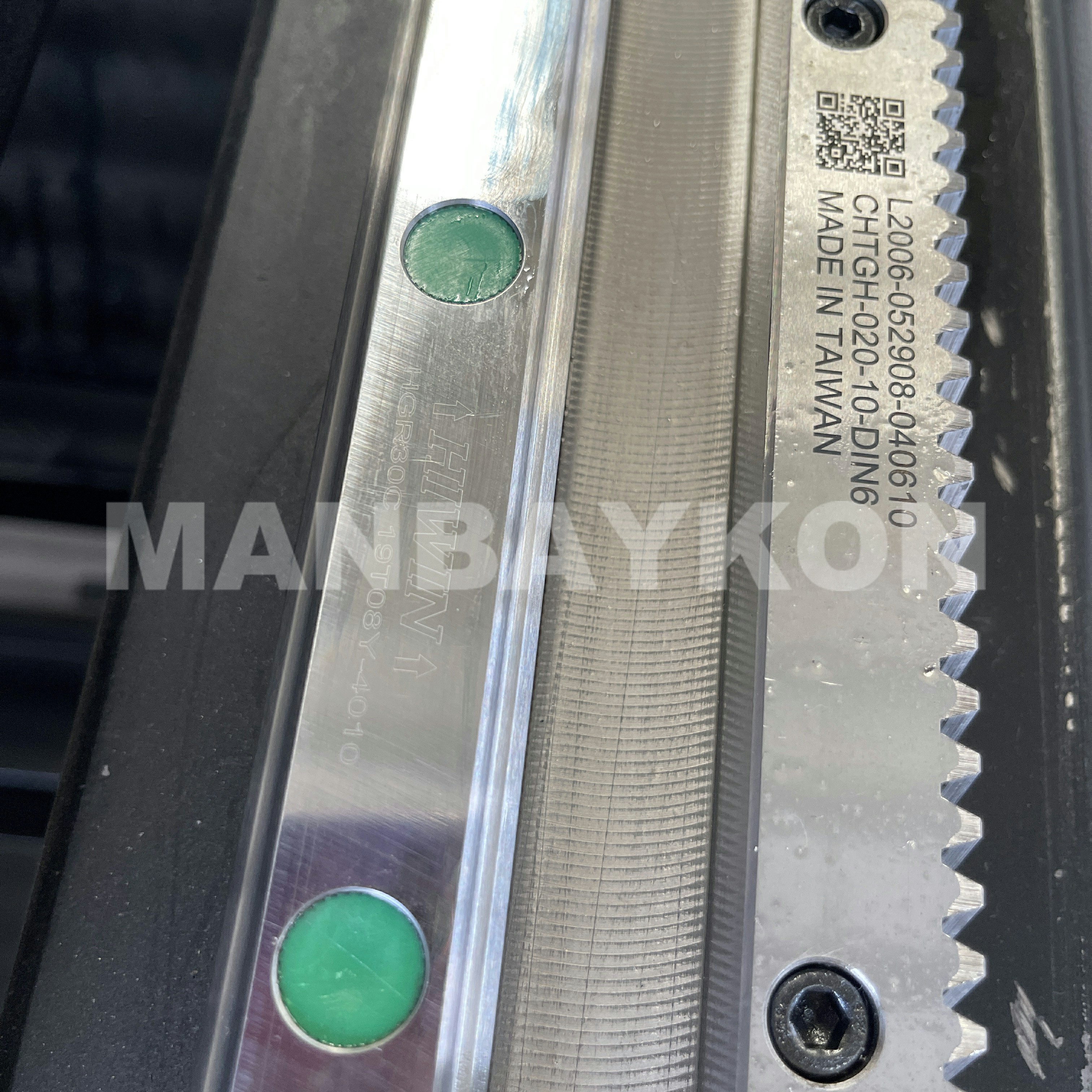 2000w Excellent Rigidity Steel sheet metal fiber laser cutting machine