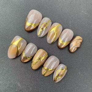 <span class=keywords><strong>Uñas</strong></span> Postizas Hechas a Mano de Alta Calidad al por Mayor, Reutilizables, Forma de Almendra, <span class=keywords><strong>Cortas</strong></span>, Estilo Francés, <span class=keywords><strong>Color</strong></span> Café - Product Image 2